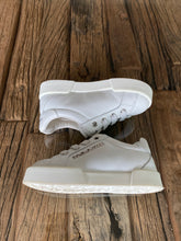 Load image into Gallery viewer, Dolce & Gabbana Shoes