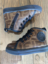 Load image into Gallery viewer, Fendi Logo Printed Sneakers