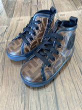 Load image into Gallery viewer, Fendi Logo Printed Sneakers